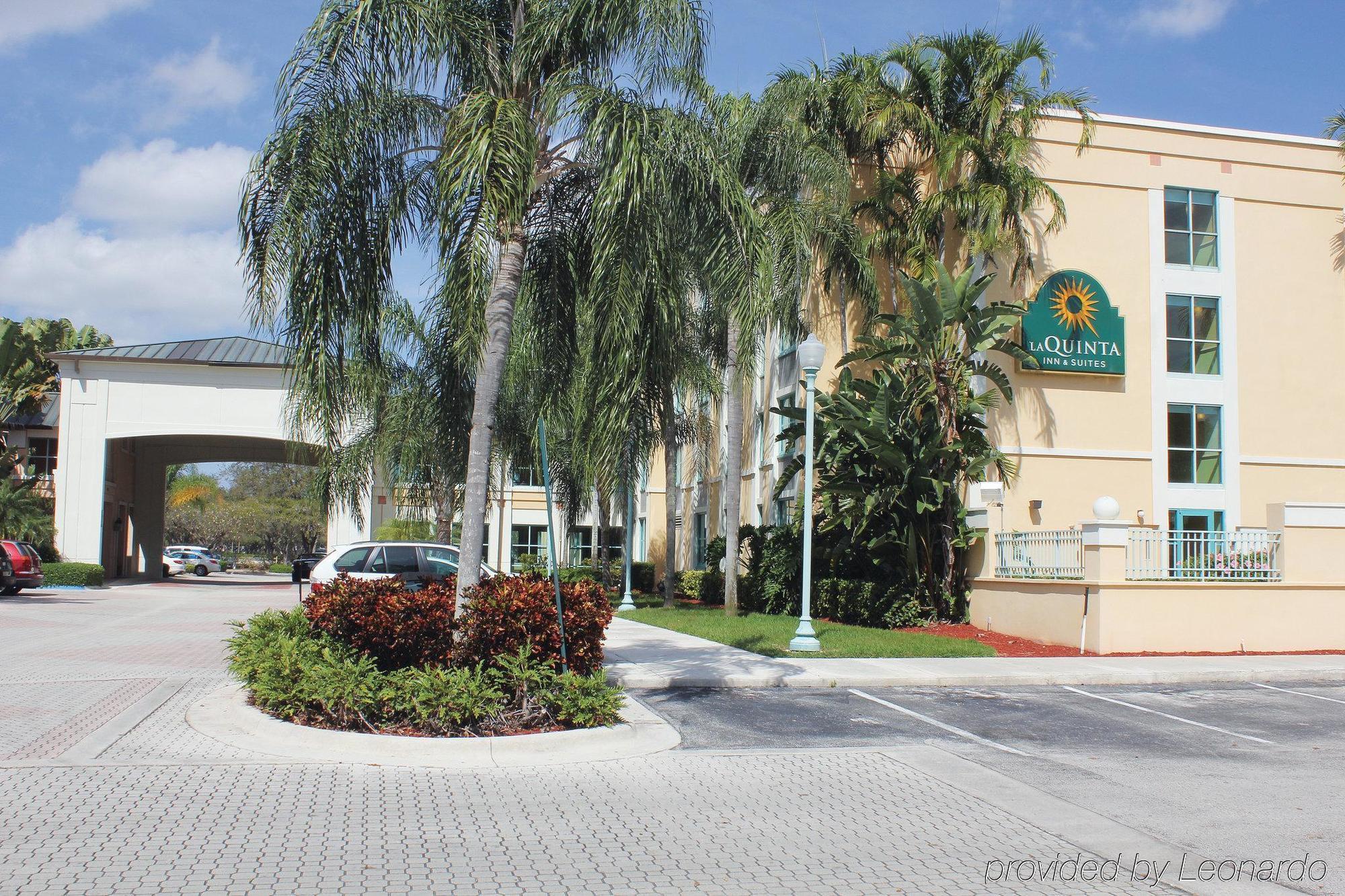 Hotel La Quinta By Wyndham Plantation At Sw 6Th St Exterior foto