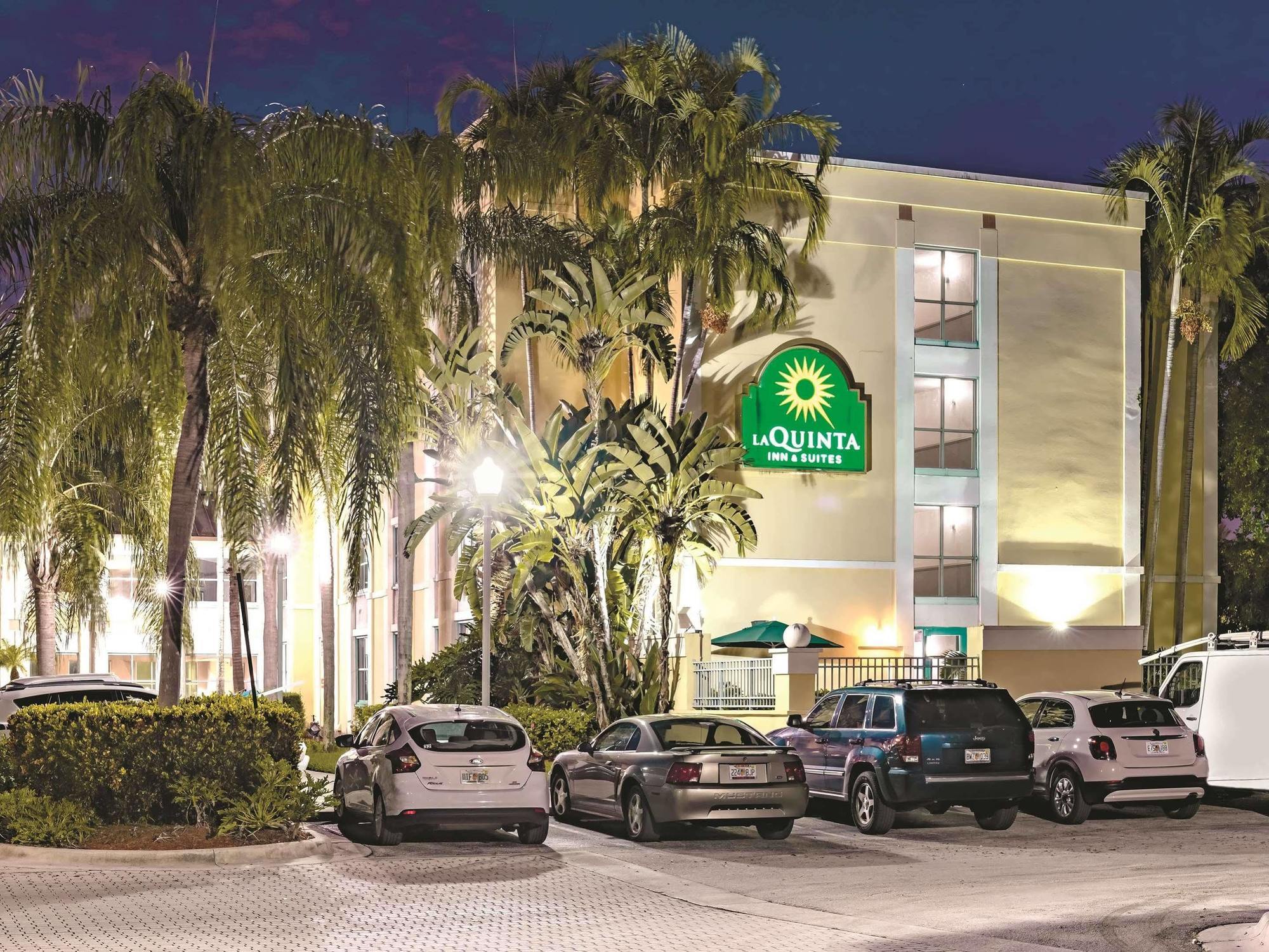 Hotel La Quinta By Wyndham Plantation At Sw 6Th St Exterior foto